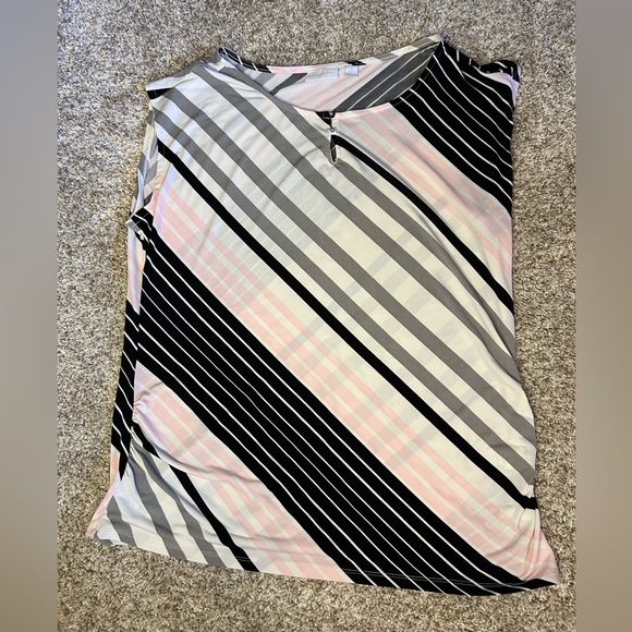 NY & Company black/gray/pink, stretch shell, size XL. - Picture 1 of 2